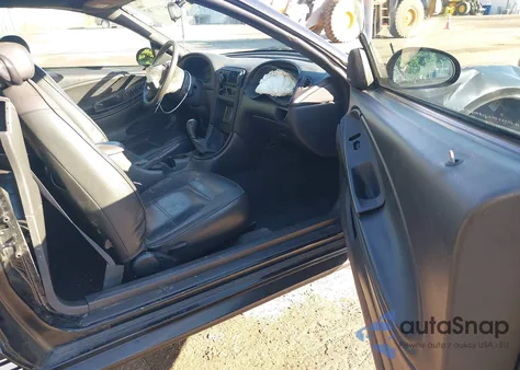 2000 Ford Mustang z USA, uszkodzony, nr VIN 1FAFP4440YF200501